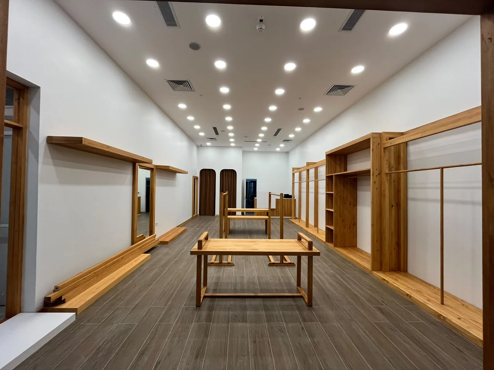 Mağaza teşhir ve satış alanı